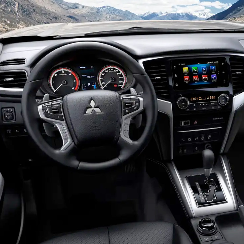 L200 Mitsubishi 2025 Interior Jade Rianon